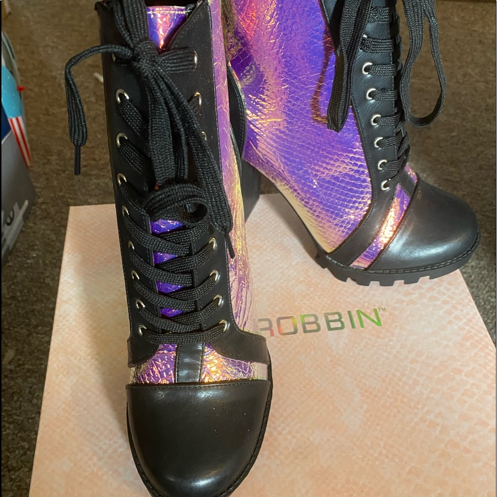 NEW WITH BOX Cape Robbins Blood Thirst Boots - Picture 7 of 14